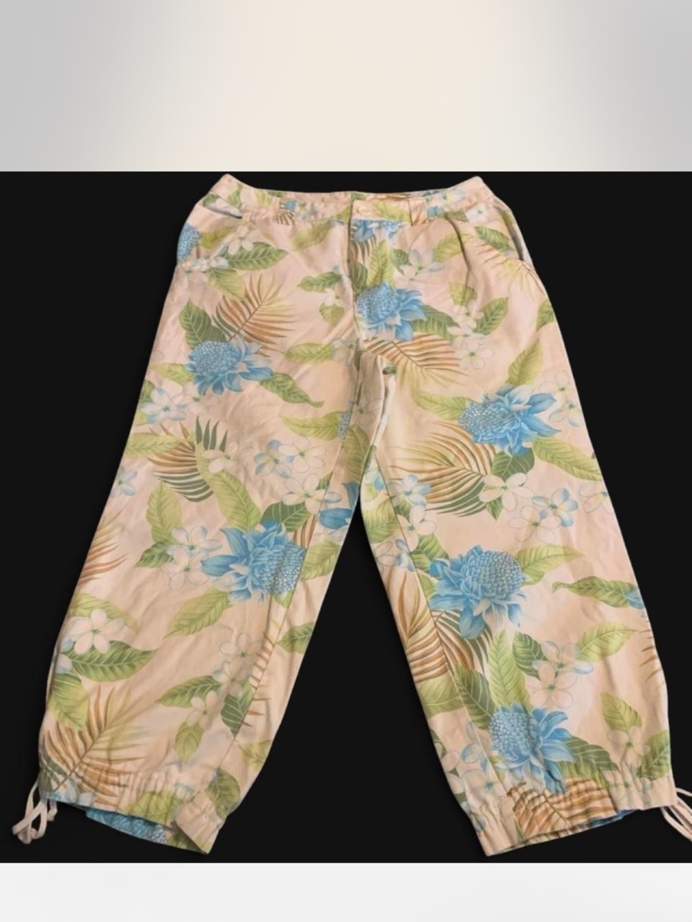 Women’s Jamaica Bay Floral Drawstring Capris with Blue & Green Print